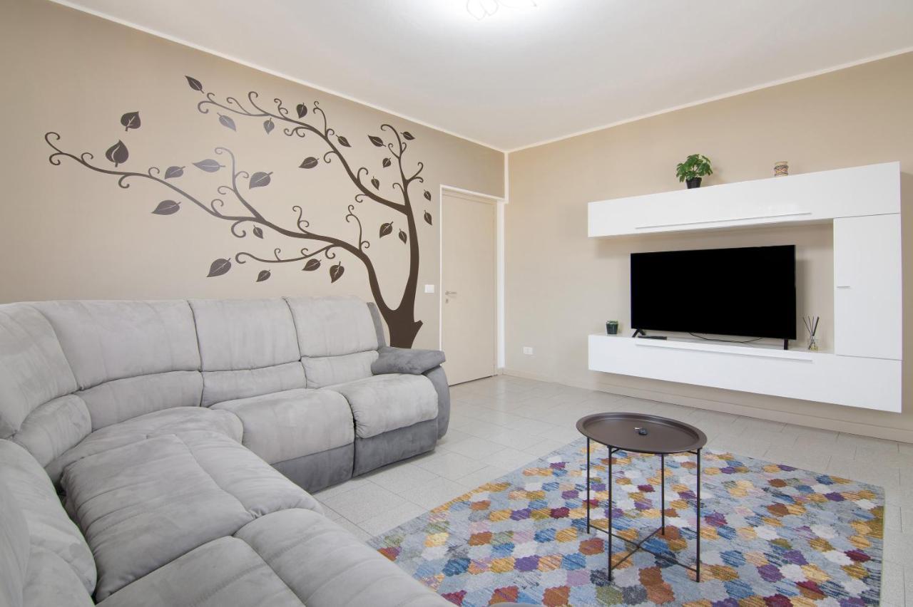 Colico Center Apartment Exterior photo